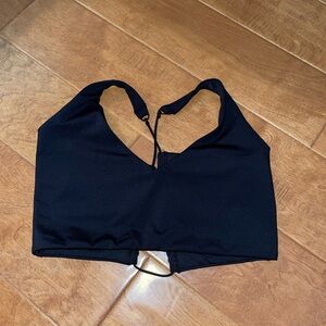 Crisscross back sports bra